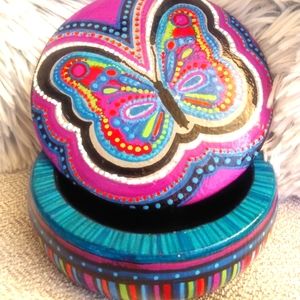 Small Jewelry/trinket box, hand decorated.  5 inch diameter, 1 inch deep